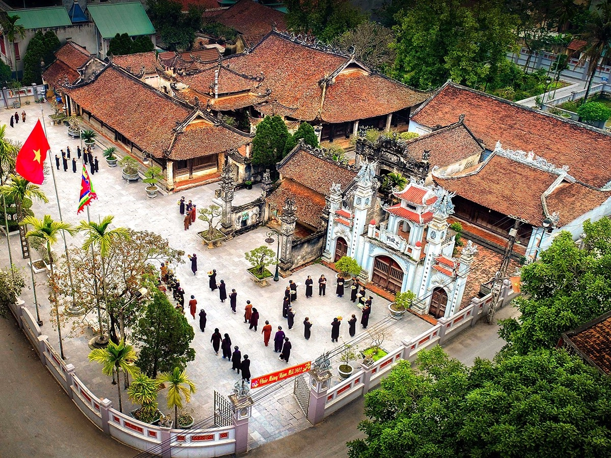 Giao lưu cộng đồng tại Làng cổ Hùng Lô