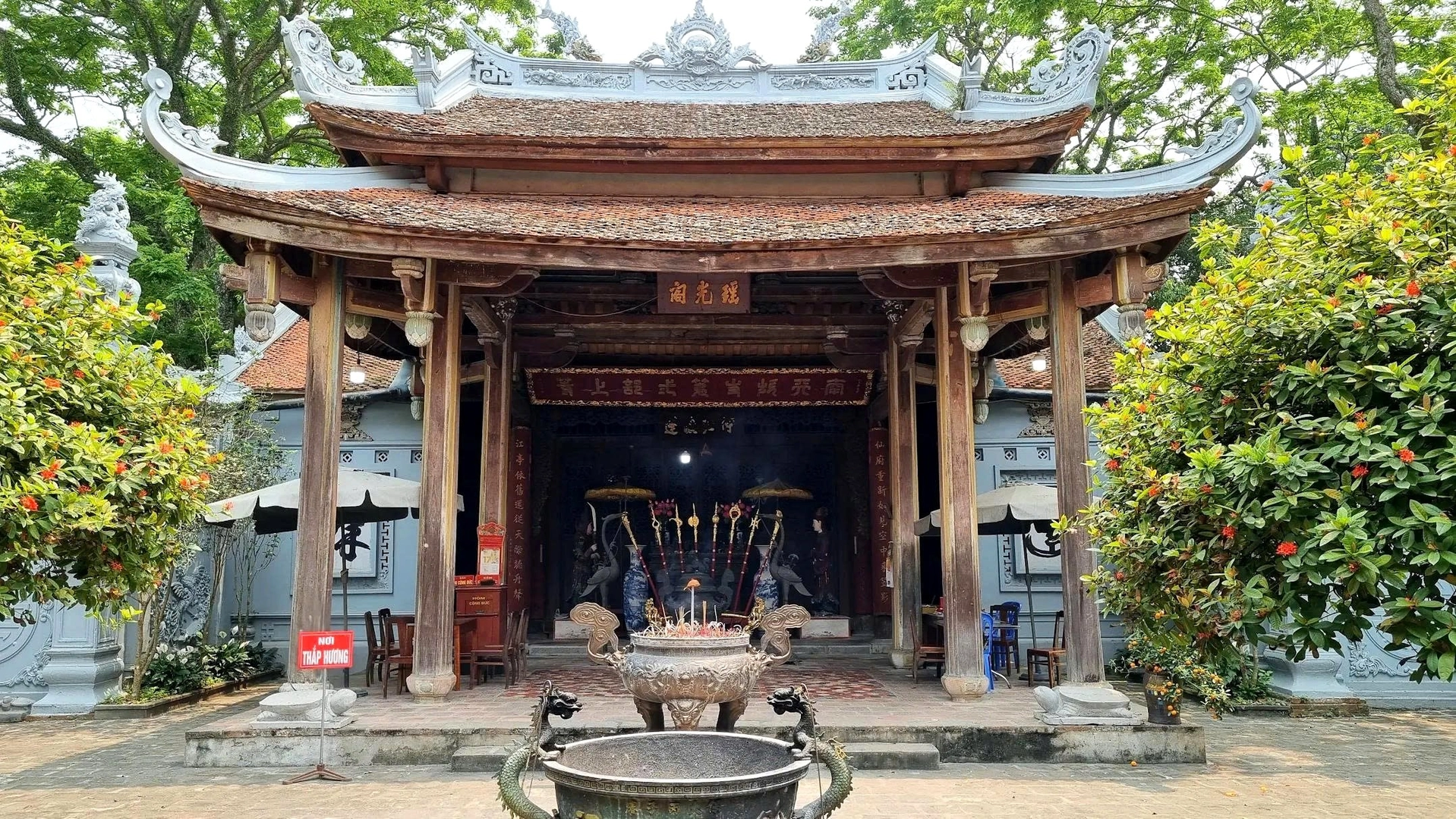 Không gian văn hóa tại Đền Chử Đồng Tử