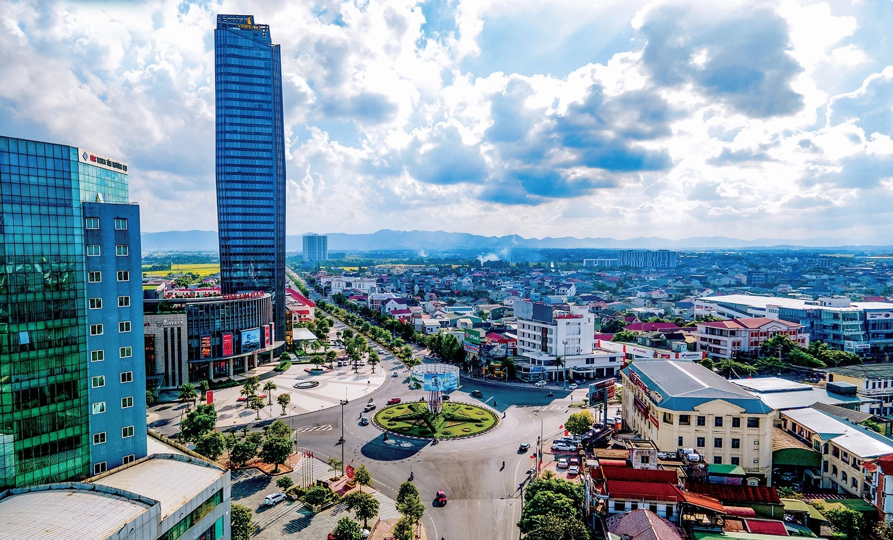 Hà Tĩnh tổ chức nhiều hoạt động ý nghĩa hướng tới kỷ niệm 195 năm thành lập và 35 năm tái lập tỉnh